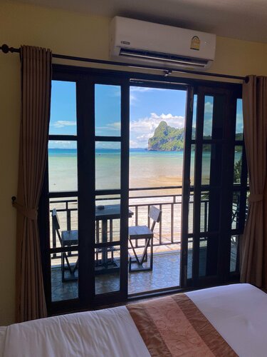 Phi Phi Green House & Sunsky Hostel, Забронировать Отель Отели о. Пхи-Пхи с завтраком, рядом с Пляж Лонг Бич, Завтраки