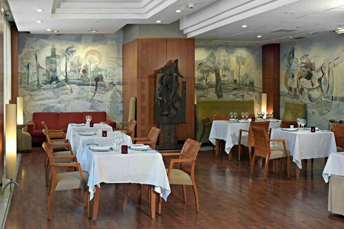 NH Viapol, Varaa Hotelli Hotellit Sevilla aamiaisella, lähellä Edificio Viapol, Aamiainen