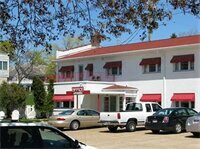 Holiday Music Motel, Đặt Nhà nghỉ ven đường Sturgeon Bay 
