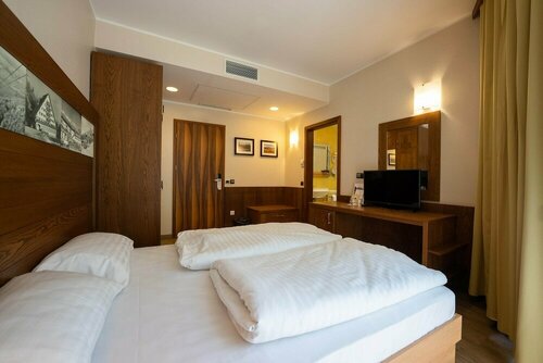 Hotel Arena, Rezervasyon Otel Styria otoparklı oteller, Otopark
