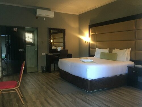 Makgovango Luxury Inn, Забронировать Гостевой дом Гостевые дома Ngamiland West, Гостевой дом