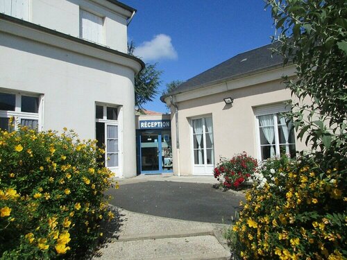 Le Clos Albert, Забронировать Отель Лудён Вьен, рядом с Музей Charbonneau-Lassay