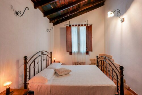 Hotel Il Monastero, Rezerwuj Hotel Quartu Sant Elena Sardinia South, w pobliżu Mari Pintau Beach