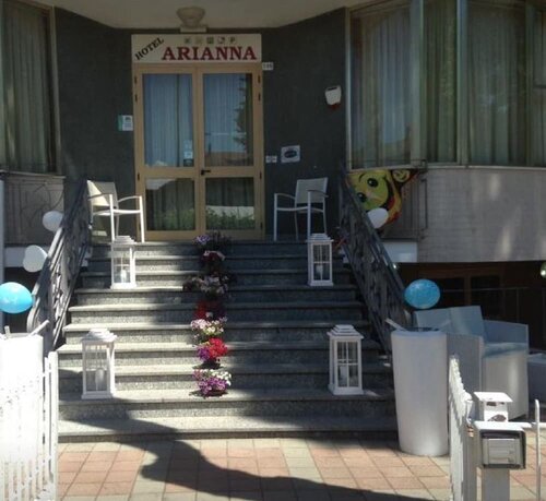 Hotel Arianna, Забронировать Отель Отели Ravenna Area с завтраком, Завтраки