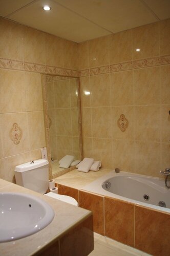 Hotel Panda, Buchen Sie Hotel Hotels in Grandvalira Ski Resort mit Pool, Schwimmbad