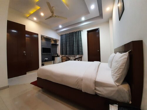 Shacon Suites, Забронировать Отель Отели штата Уттар-Прадеша с парковкой, Парковка