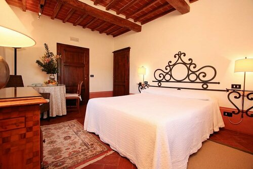 Borgo San Pietro in Polvano, Забронировать Отель Отели Val di Chiana 3 звезды, 3*