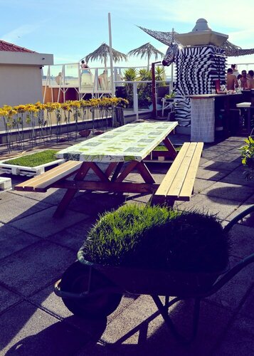 Sunset Destination Hostel, Забронировать Хостел Мизерикорди Лиссабон, рядом с Концертный зал Coliseu dos Recreios