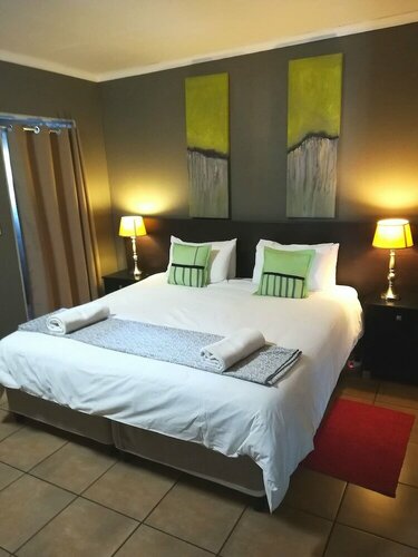 24 Onvrey Guest House, Buchen Sie Pension Boksburg Gauteng