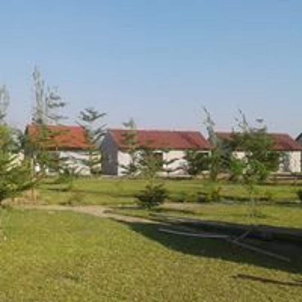 Moyo lodge