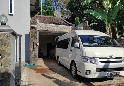 Tegar Homestay, Rezervasyon Villa Giri East Java