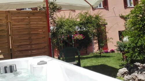 Al Giardino Di Alice, Забронировать Отель «постель и завтрак» Отели Перуджи с парковкой, рядом с Акведук, Парковка