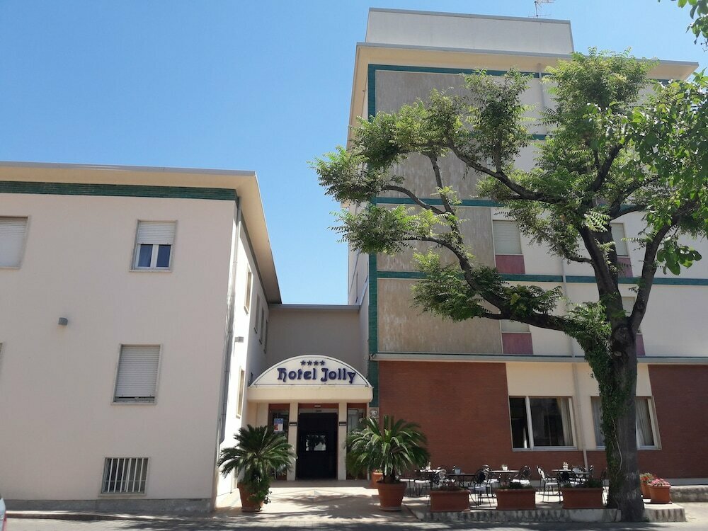 N J Hotel