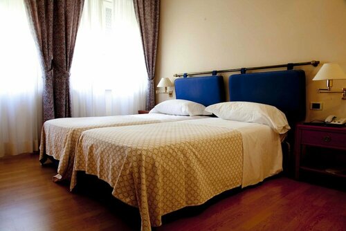 Hotel Jolly, Prenota Hotel Hotel a Pollino con parcheggio, Parcheggio