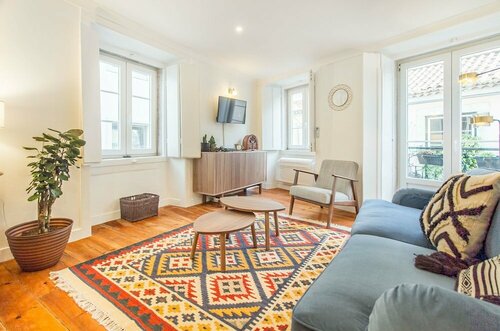 Unique and Stylish Flat in Historic Lisbon, Забронировать Апартаменты/квартира Мизерикорди 