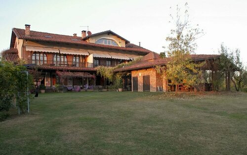 BeB MadamaDorè, Varaa Bed and Breakfast Monteu da Po Piemonte