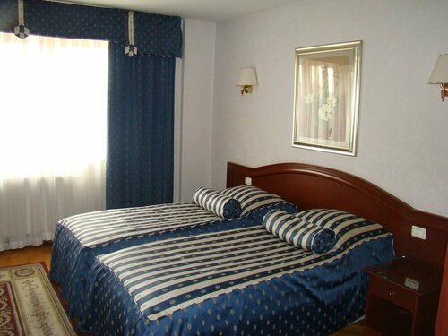 Hotel Vila Ariston, Book Hotel Osijek 