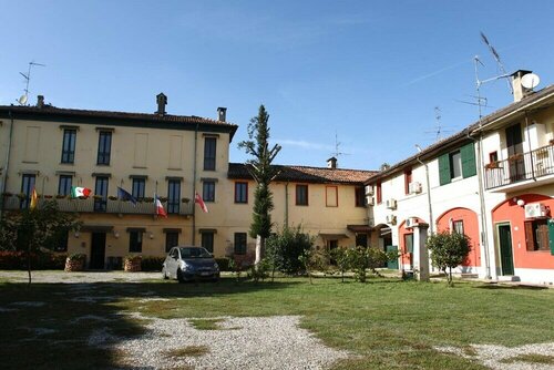 Hotel Duca di Tromello, Book Hotel Tromello Lombardiet