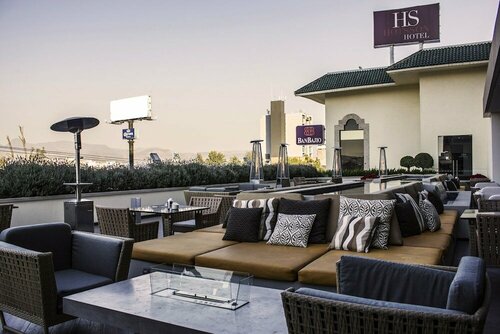 HS HOTSSON Hotel Leon, Забронировать Отель Отели Леона с бассейном, рядом с Trade Center CEFEL, Бассейн