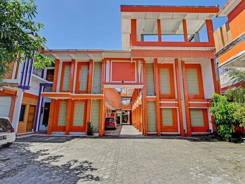 Collection O 91489 Hotel Tanjung Permata, Rezerwuj Hotel Cilacap Central Java