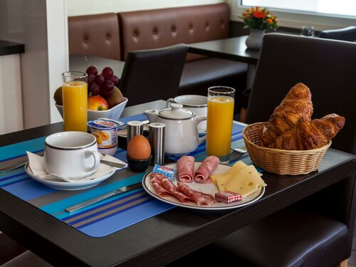 Logis - Le Christina, Buchen Sie Hotel Bourges Cher