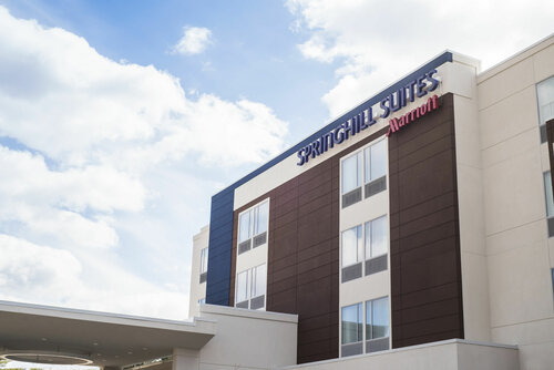 SpringHill Suites Wisconsin Dells, Book Hotel Wisconsin Dells The Dells, nær Tommy Bartlett Exploratory