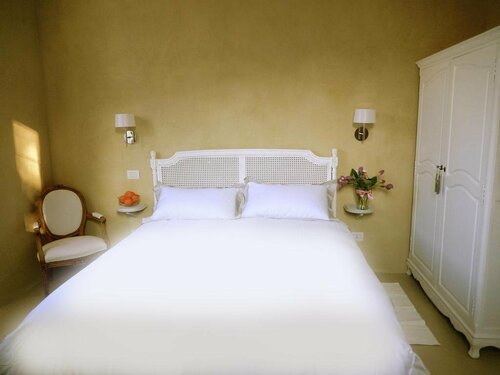 White Lilac Romantic B&B, Забронировать Отель «постель и завтрак» Отели Пьемонта с бассейном, Бассейн