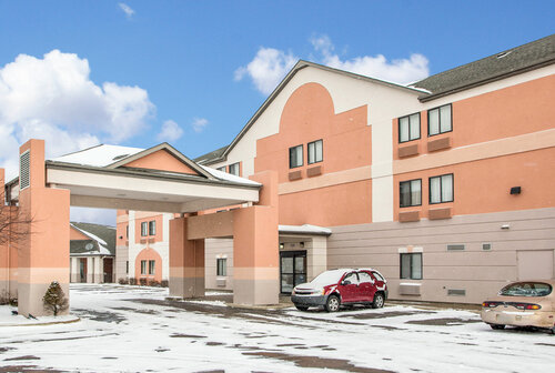 Quality Inn Merrillville, Забронировать Отель Отели Мерриллвиль 3 звезды, рядом с Methodist Hospitals Diabetes, 3*