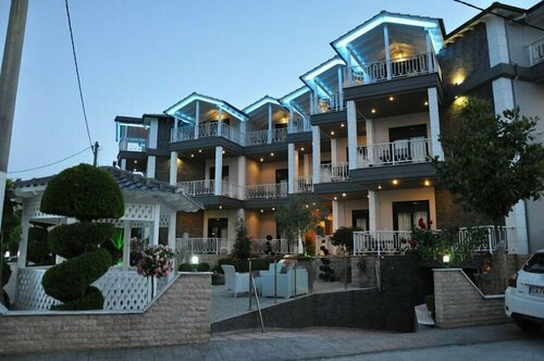 Villa Paradise, Boek Pension Nea Vrasna Macedonia