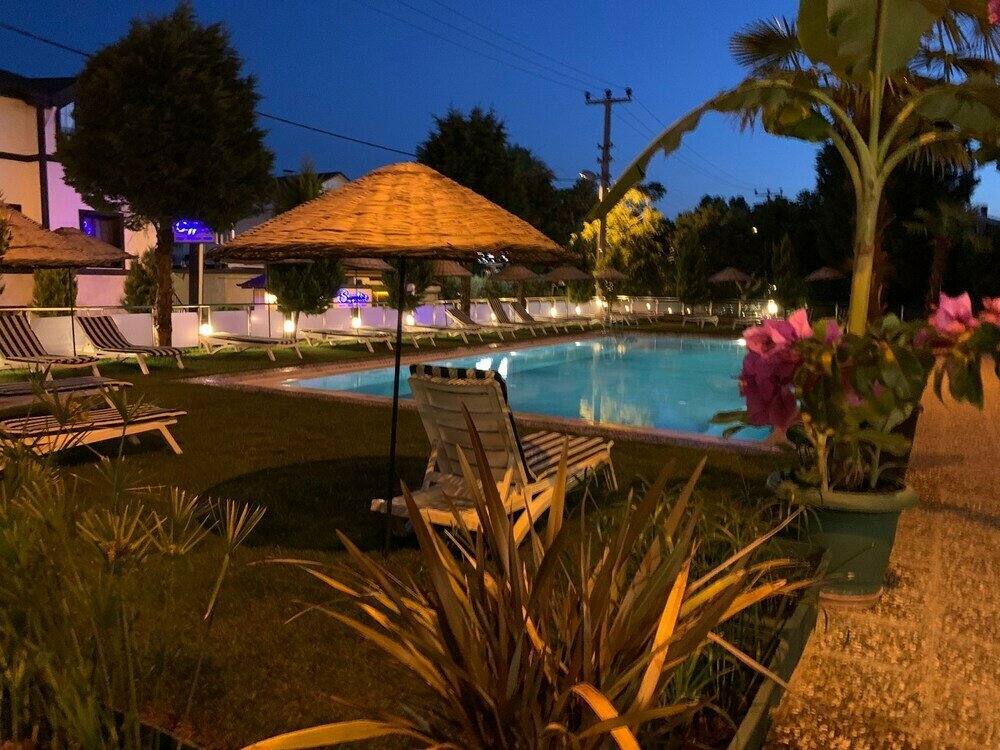 Akcay Zeytin Hotel