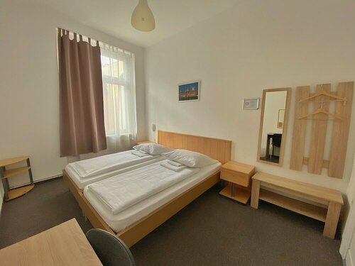 Hotel AVAlex, Забронировать Отель Отели Берлина 3 звезды, рядом с Площадь Кольвицплац, 3*