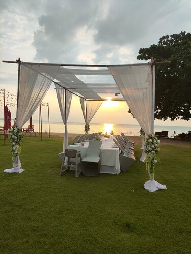Ana Anan Resort & Villas Pattaya, Забронировать Курортный отель Отели На Джомтьен с парковкой, Парковка