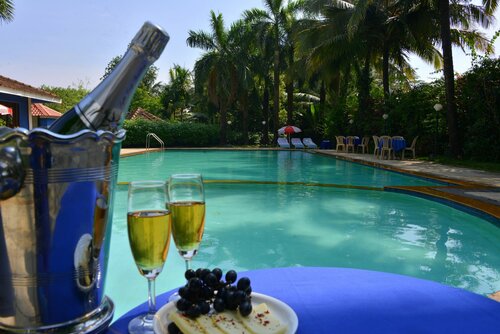 The Fern Kesarval Hotel & Spa, Verna Plateau - Goa, Забронировать Курортный отель Отели Verna с парковкой, Парковка