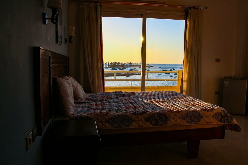 Boulevard Apartment Hotel