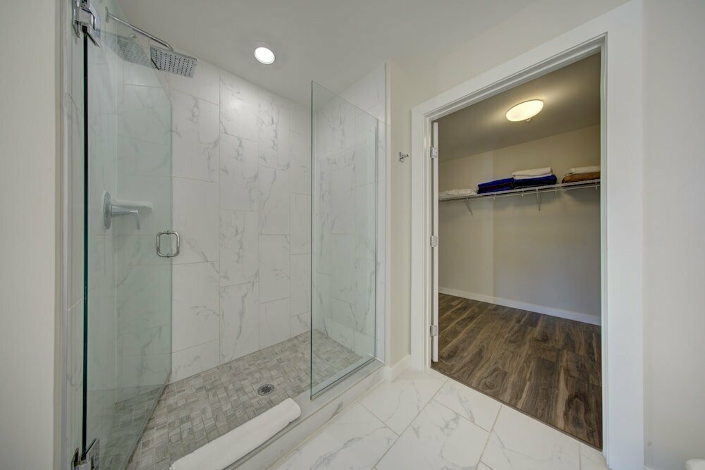 Motif by Moderno