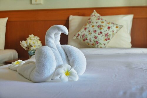 Klongdao Beach Resort, Забронировать Курортный отель Курортные отели Ланта-Яй, рядом с Пляж Ко Кванг, Курортный отель