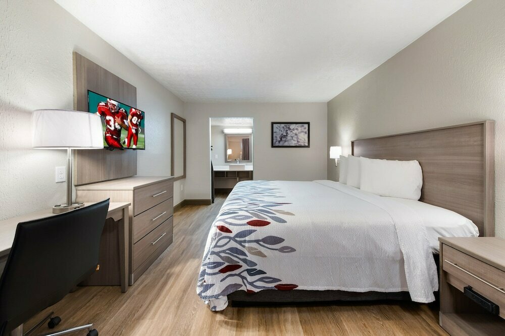 Red Roof Inn