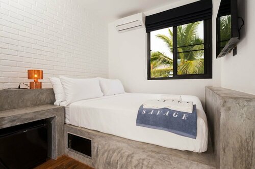Savage Hostel Koh Tao, Забронировать Отель Пляж Саири Тау