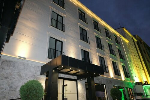 The Marine Hotel, Забронировать Отель Отели Trabzon Region с парковкой, Парковка