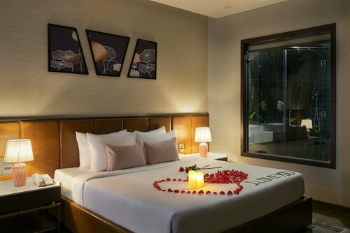 Golden Lotus Grand, Book Hotel Hoteller i Da Nang med parkering, Parkering