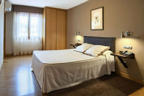 Izar Ondo Hotel Jatetxea, Prenota Hotel Arbizu Navarra
