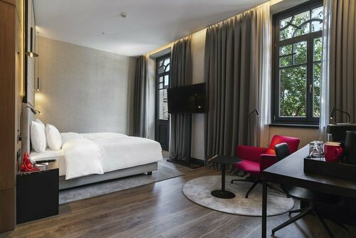 Radisson RED Tbilisi, Prenota Hotel Chugureti Tbilisi