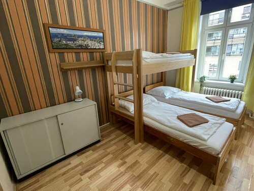 Pension SKLEP, Забронировать Хостел Хостелы Праги, рядом с Жижковская телебашня, Хостел