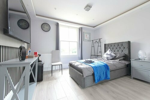 The Pond House - Ensuite Rooms, Забронировать Гостевой дом Отели Большого Лондона с парковкой, Парковка