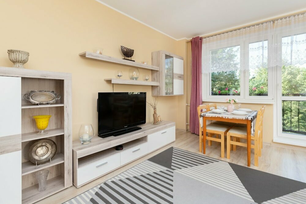 Gda?sk Family Apartment by Renters