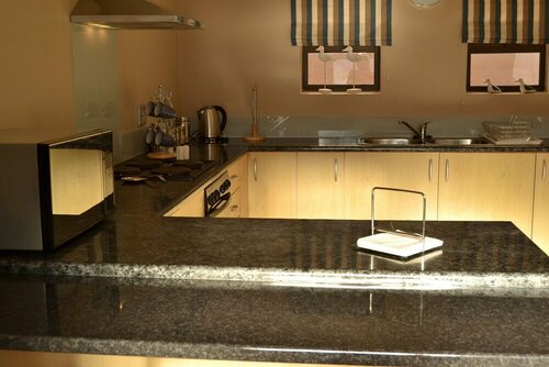 Caulfield Self Catering Apartment #SOLAR ENERGY - NO LOADSHEDDING, Забронировать Апартаменты/квартира Порт-Элизабет 