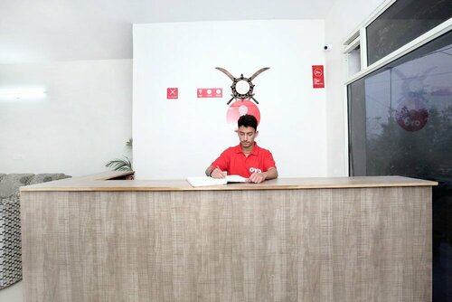 OYO 11369 Hotel Noor Plaza, Забронировать Отель Мохали штат Пенджаб