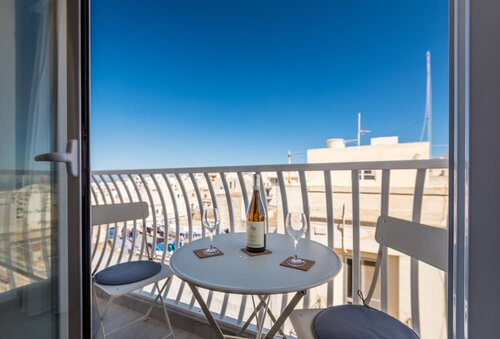 Yellow Pearl Apartments, Забронировать Апартаменты/квартира Меллиха Мальта