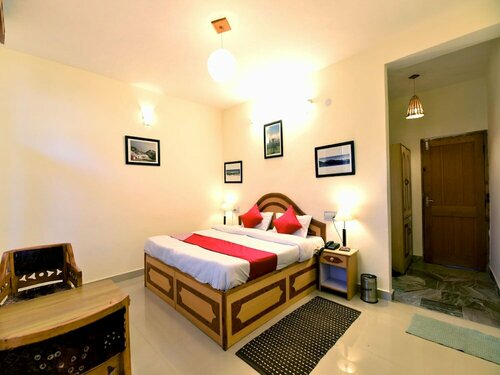 The Manali Lodge, Забронировать Отель Отели Манали с парковкой, Парковка
