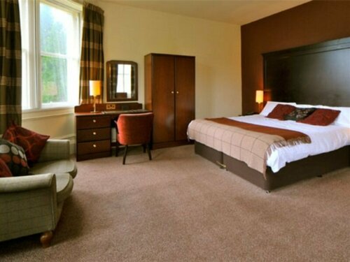 Ben Wyvis Hotel, Забронировать Отель Стратпеффер Northern Highlands